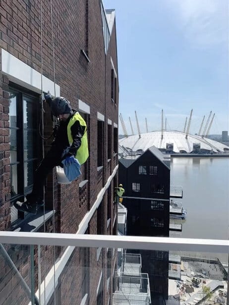 Abseil window cleaning